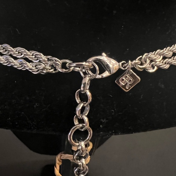 Banana Republic Necklace - Picture 3 of 4